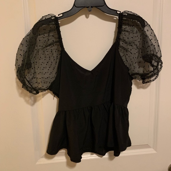 Francesca’s NWT top - Picture 3 of 4